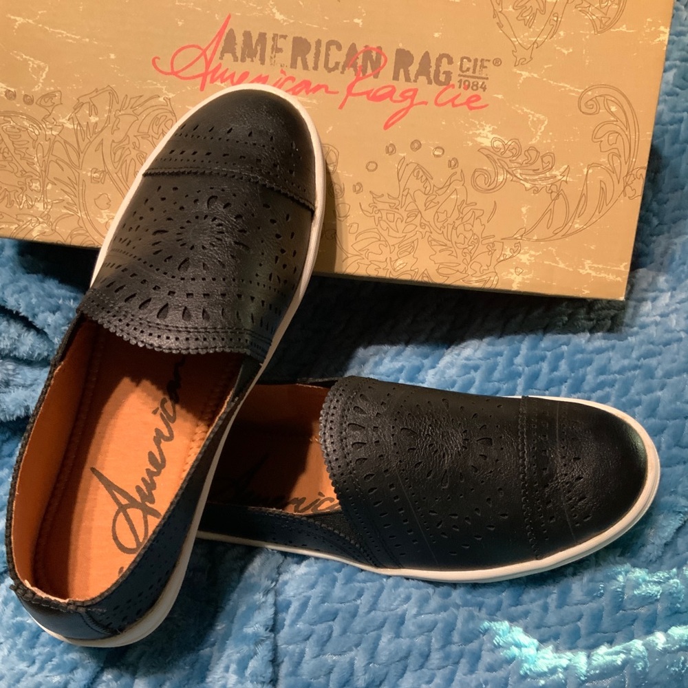 American Rag Shannen Slip-On Sneakers 7M. FINAL OFFER ON THIS ITEM!!!